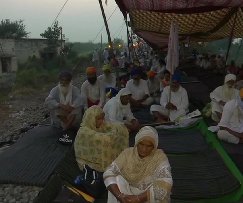 कृषि सुधार विधेयकों के खिलाफ देशभर में सड़कों पर उतरे किसान, पंजाब, हरियाणा  और बिहार में आंदोलन तेज